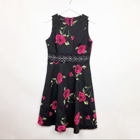 Dresses & Skirts - Homeyee Floral Cocktail Black MIDI Dress Large